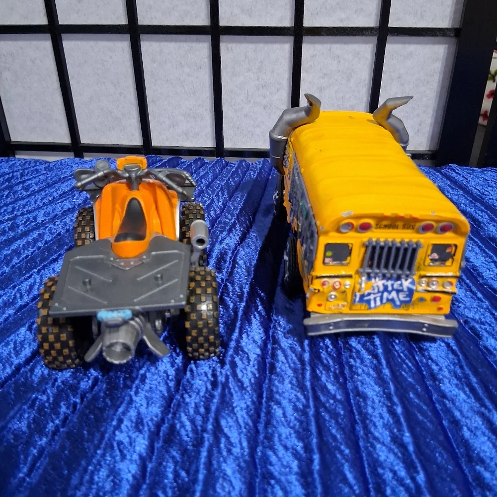 Pixar Car, Miss Fritt.Deluxe Die-Cast Car and Fortnite 4 Wheeler Quadcrasher - Picture 11 of 16